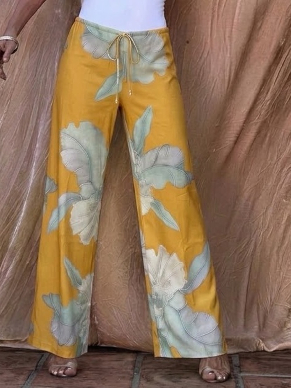 Ramona LaRue Large Format Leaf Print Crepe du Chine Wide-Leg Pant